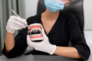 Dicas para manter um sorriso bonito com prótese dentária em Eunápolis