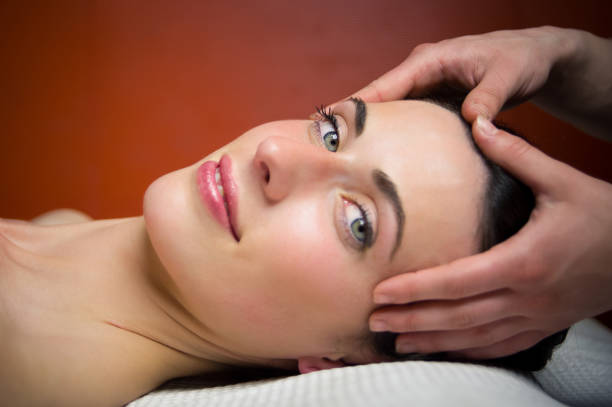 Massagem tântrica e saúde mental: Como essa prática pode ajudar a melhorar o seu bem-estar